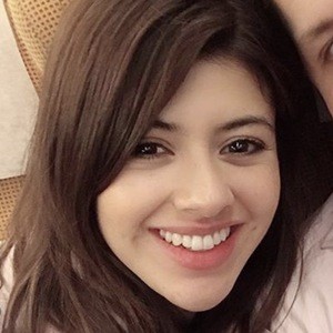 Naela, 35 (Pop Singer)