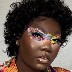 naezrahlooks image 6