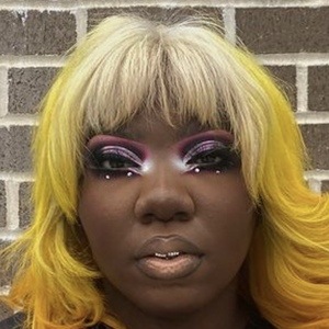 naezrahlooks image 8