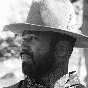 Nahko Bear, 39 (Фолк певец)