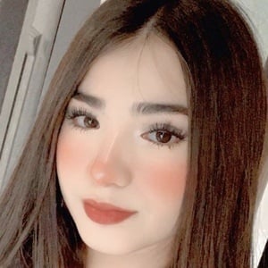 naileaarellano0, 25 (TikTok Star)