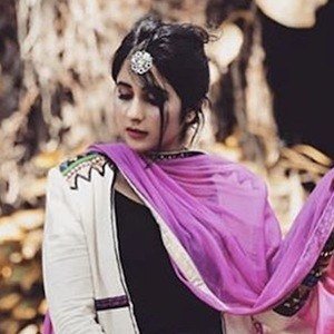 Naina Ahluwalia, 30 (Blogger)