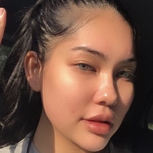 Nana Lee, 28 (TikTok明星)