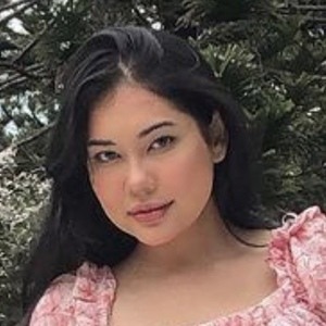 Nana Lee, 28 (TikTok明星)