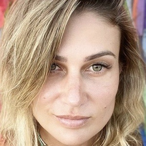 Nanda Muller, 42 (Instagram Star)