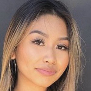 Naomi Ambers, 25 (TikTok明星)