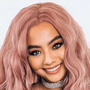 Naomi Barrowes, 30 (Косплеер)