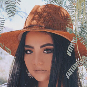 Naomi Barrowes, 30 (角色扮演)