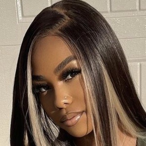 Naomi Marie, 27 (TikTok明星)