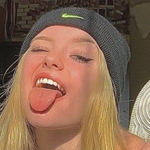 Naomi Skye, 22 (TikTok Star)