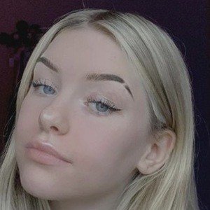 Naomi Skye, 22 (TikTok Star)