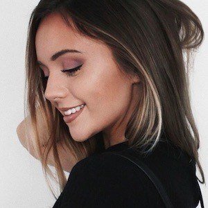 Naomi Victoria, 33 (YouTube明星)