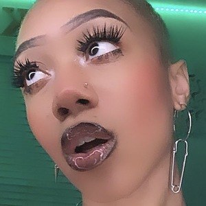 Naomiibrookk, 23 (TikTok明星)