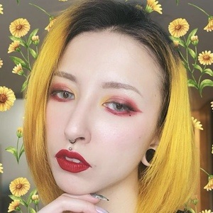 Narumi Kataiama, 31 (YouTube Star)