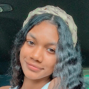 Natali Santana, 22 (TikTok Star)