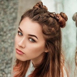 Natalia De La Flor, 24 (TikTok明星)