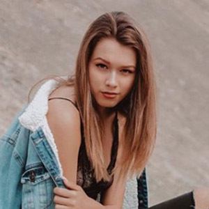 Natalia De La Flor, 24 (TikTok Star)