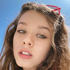 Natalia De La Flor, 24 (TikTok明星)