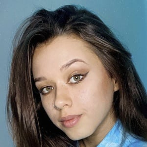 Natalia De La Flor, 24 (TikTok明星)