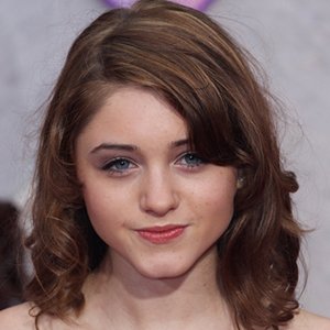 Natalia Dyer, 30 (Attrice TV)