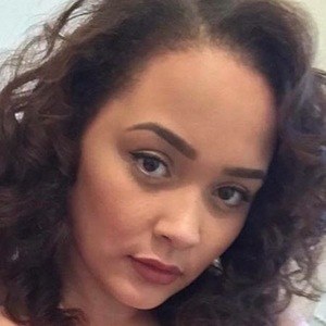 Natalie Elizabeth, 35 (Ngôi sao Instagram)