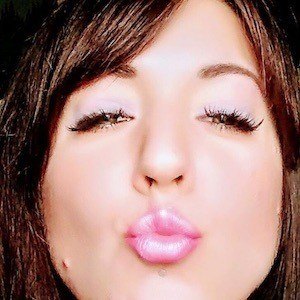 Natalie Fletcher, 39 (Painter)