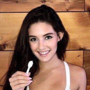 Natalie Gibson, 28 (Instagram Star)