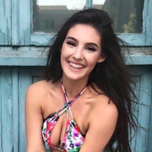 Natalie Gibson, 28 (Instagram Star)