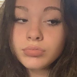 Natalie Grace, 19 (TikTok Star)