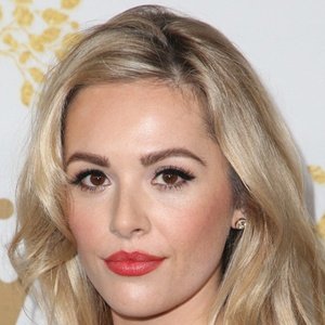 Natalie Hall, 36 (Actrice de télévision)