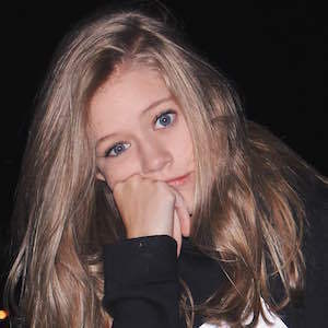 Natalie Lynn, 24 (YouTube Star)