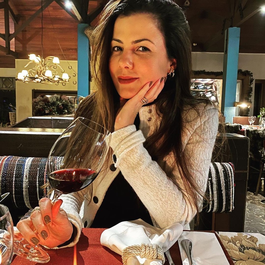 Nataly Mello, 41 (Doctor)