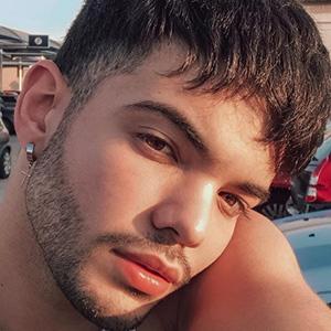 Natan Magalhães, 27 (Pop Singer)