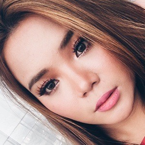 Natasha Elyzza, 31 (Actrice de télévision)