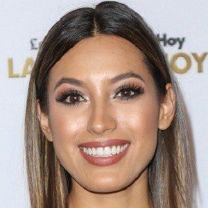 Natasha Martinez, 34 (Presentatore di show televisivi)