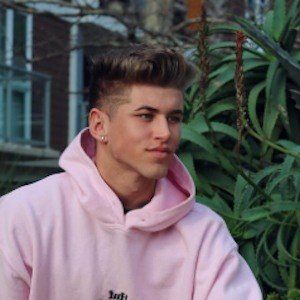 Nate Garner, 28 (Instagram明星)