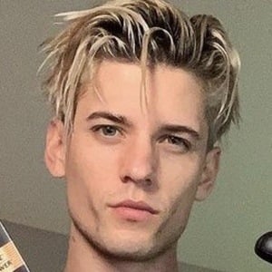 Nate Hill, 31 (eSports Player)