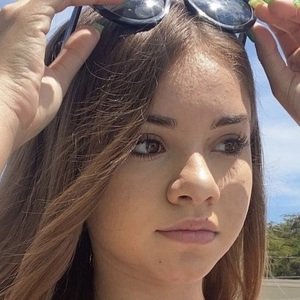 Nayeli Pizarro, 18 (Estrella de TikTok)