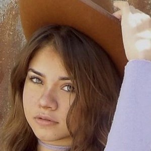 Nayeli Pizarro, 19 (TikTok Star)