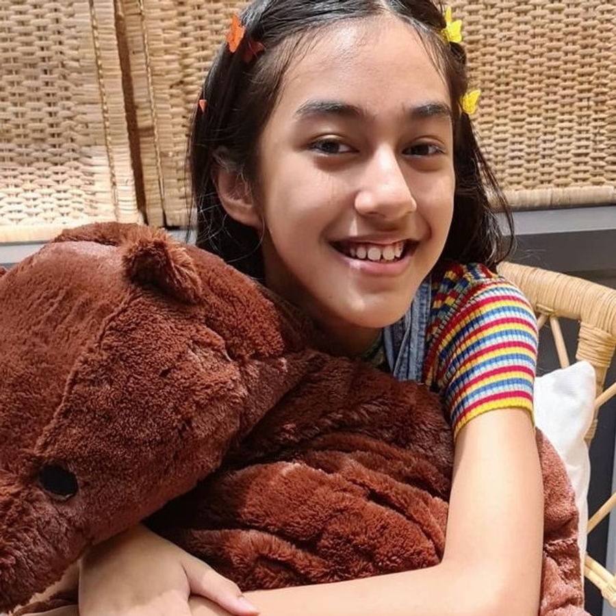 Nayfa Krasnaya, 14 (YouTube Star)