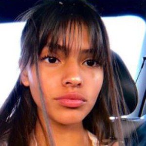 Naylea Valentina, 21 (YouTube Star)