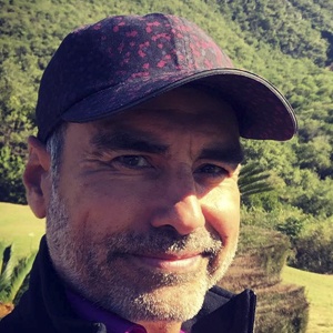 Nayo Escobar, 55 (企业家)