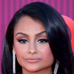 Nazanin Mandi, 39 (模特)