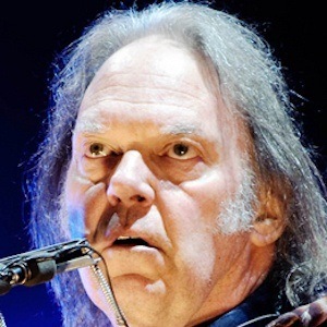 Neil Young, 79 (Chanteur folk)