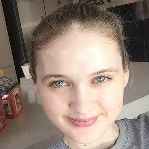 Nela Zisser, 33 (Star di YouTube)