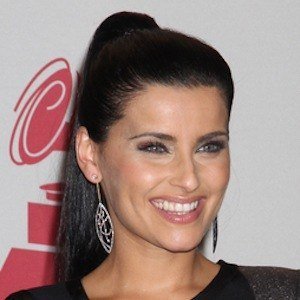Nelly Furtado, 46 (Pop Zangers)