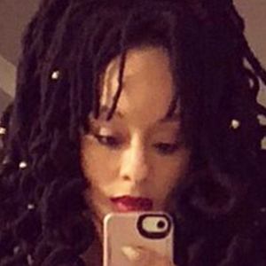 Nerissa Irving, 39 (Модель)