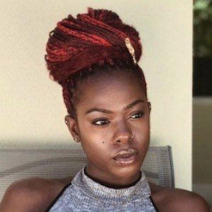 Nestreya, 34 (Người mẫu)