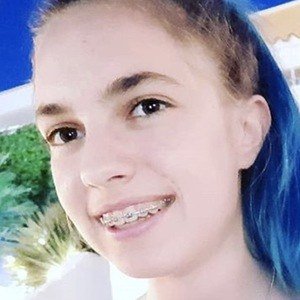 Neus SuperGuay, 21 (YouTube Star)