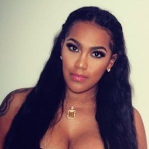 Nia Riley, 36 (现实之星)